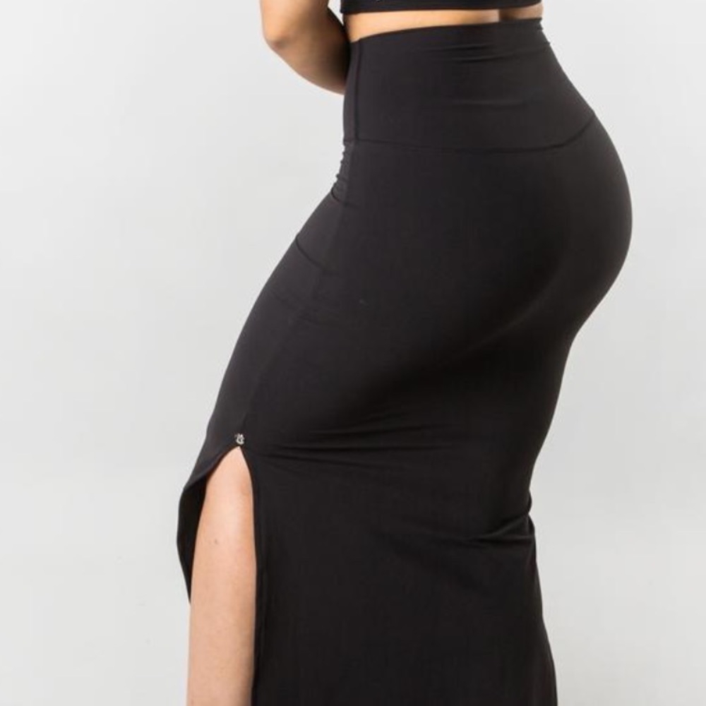 Buffbunny skirt, size L. Looking for M!